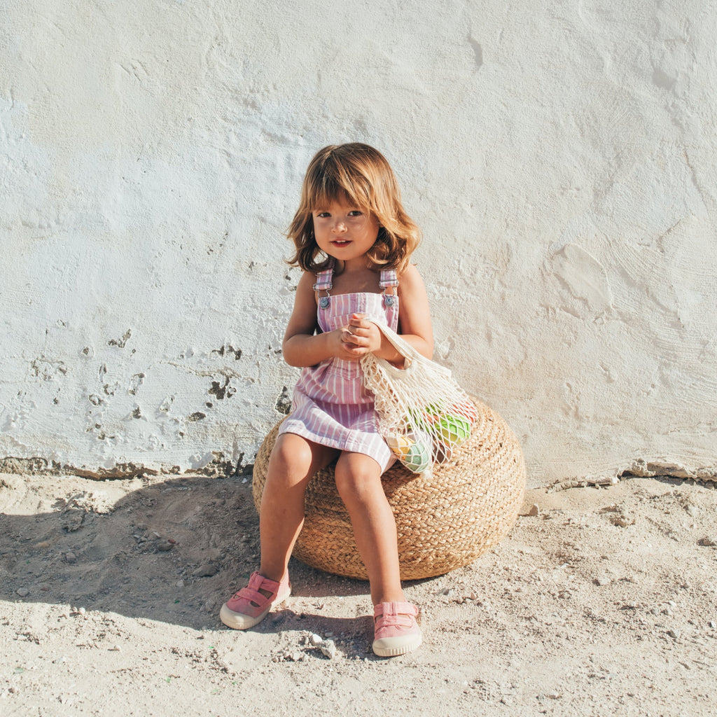 Open Canvas Shoes Barefoot Concept, Pink