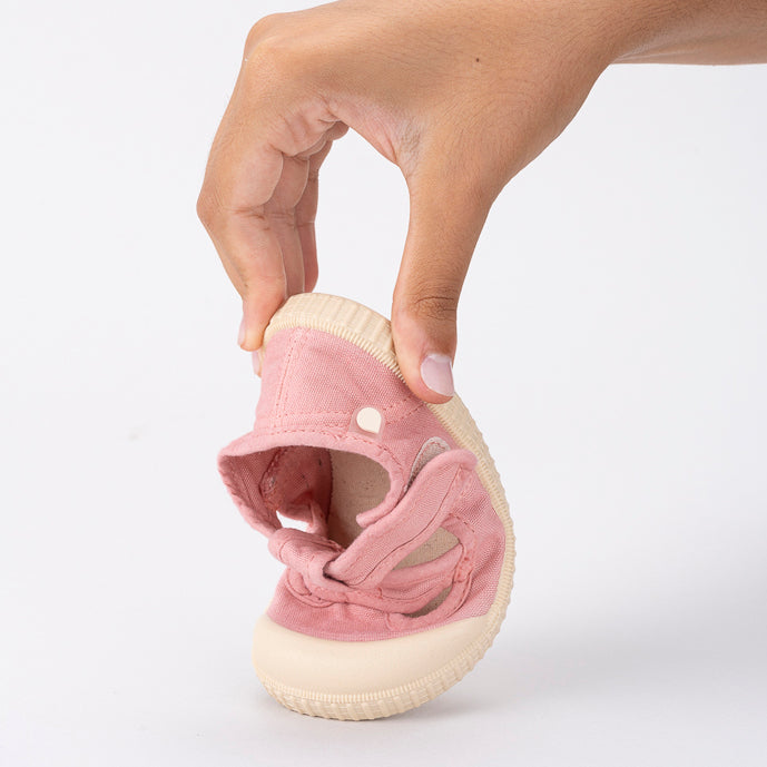 Open Canvas Shoes Barefoot Concept, Pink