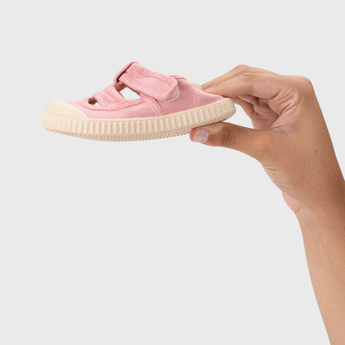 Open Canvas Shoes Barefoot Concept, Pink