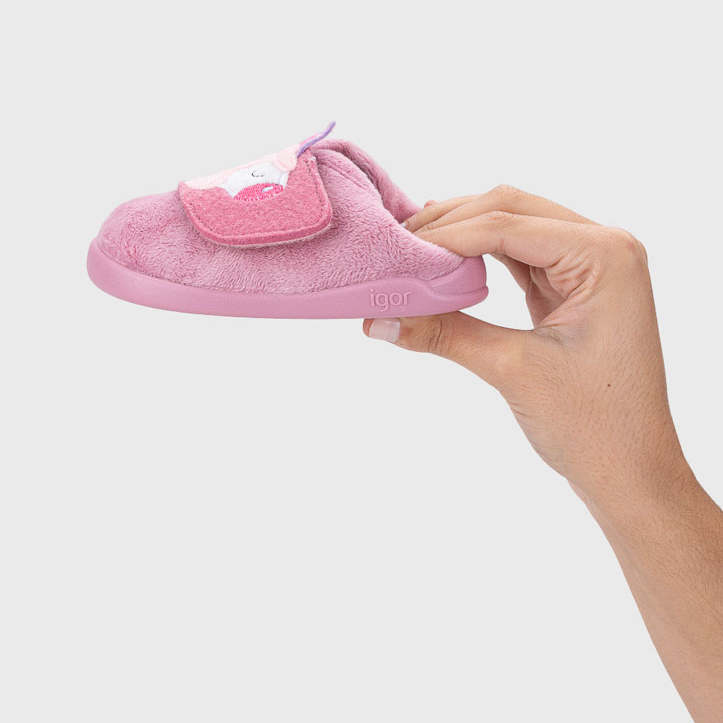 Pantofole concetto barefoot, Unicorno rosa