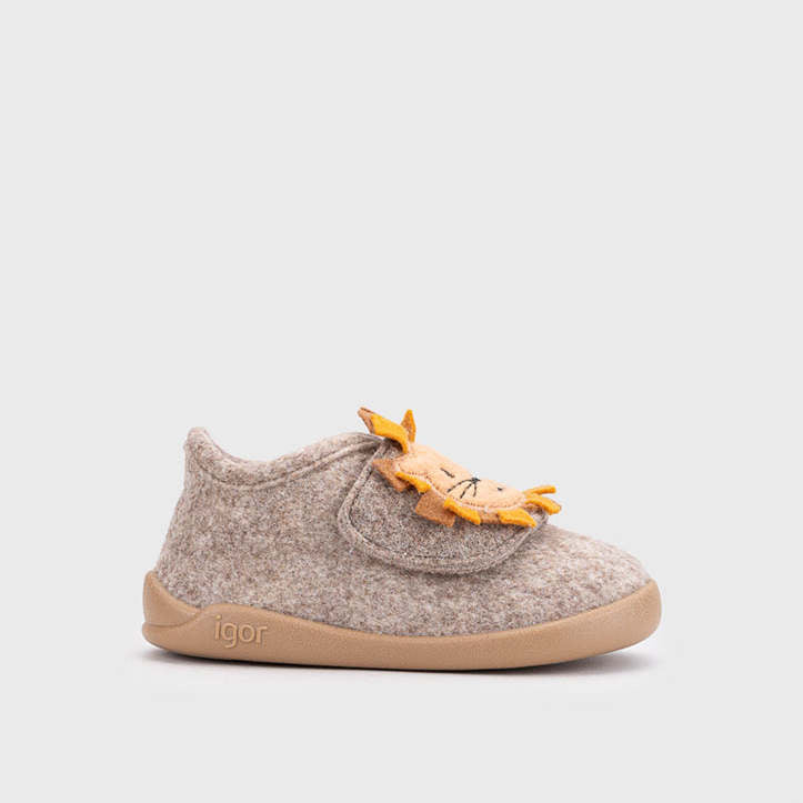 Pantofole concetto barefoot, Leone taupe