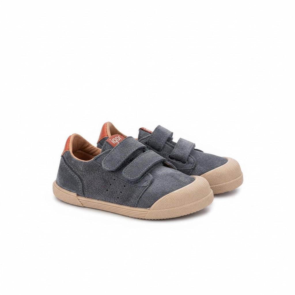 Scarpe in pelle scamosciata, Tennis grigio