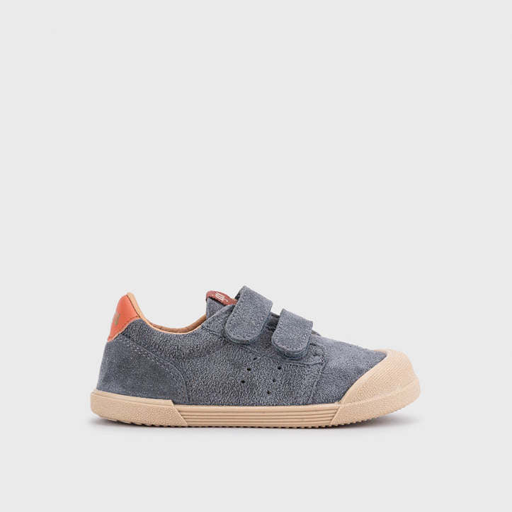 Scarpe in pelle scamosciata, Tennis grigio