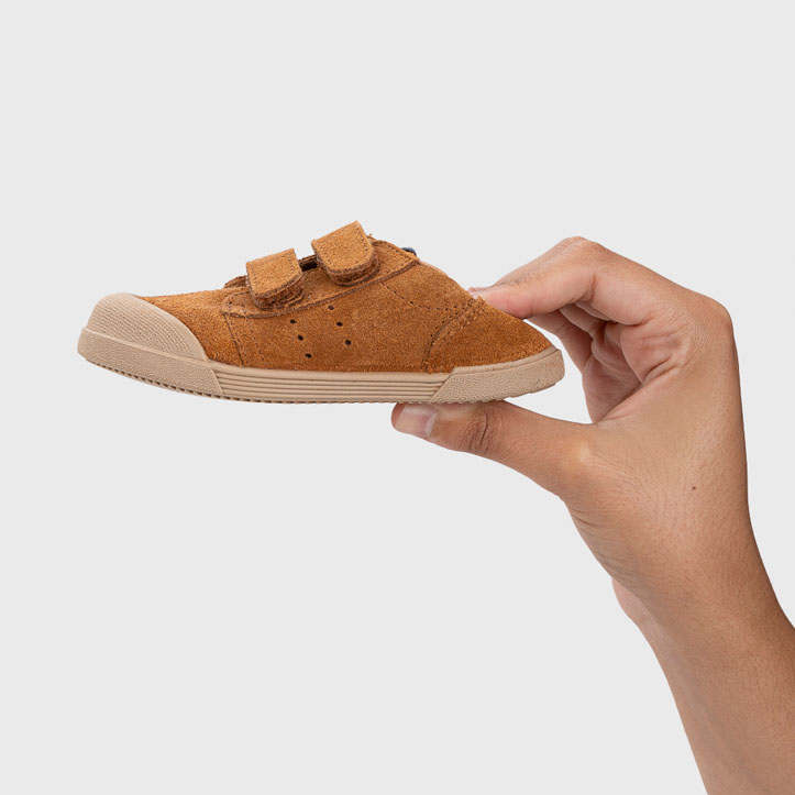 Scarpe in pelle scamosciata, Tennis senape