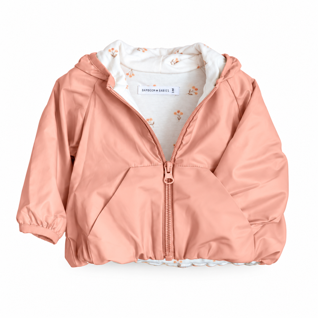 Giacca estiva, Soft peach su sfondo bianco
