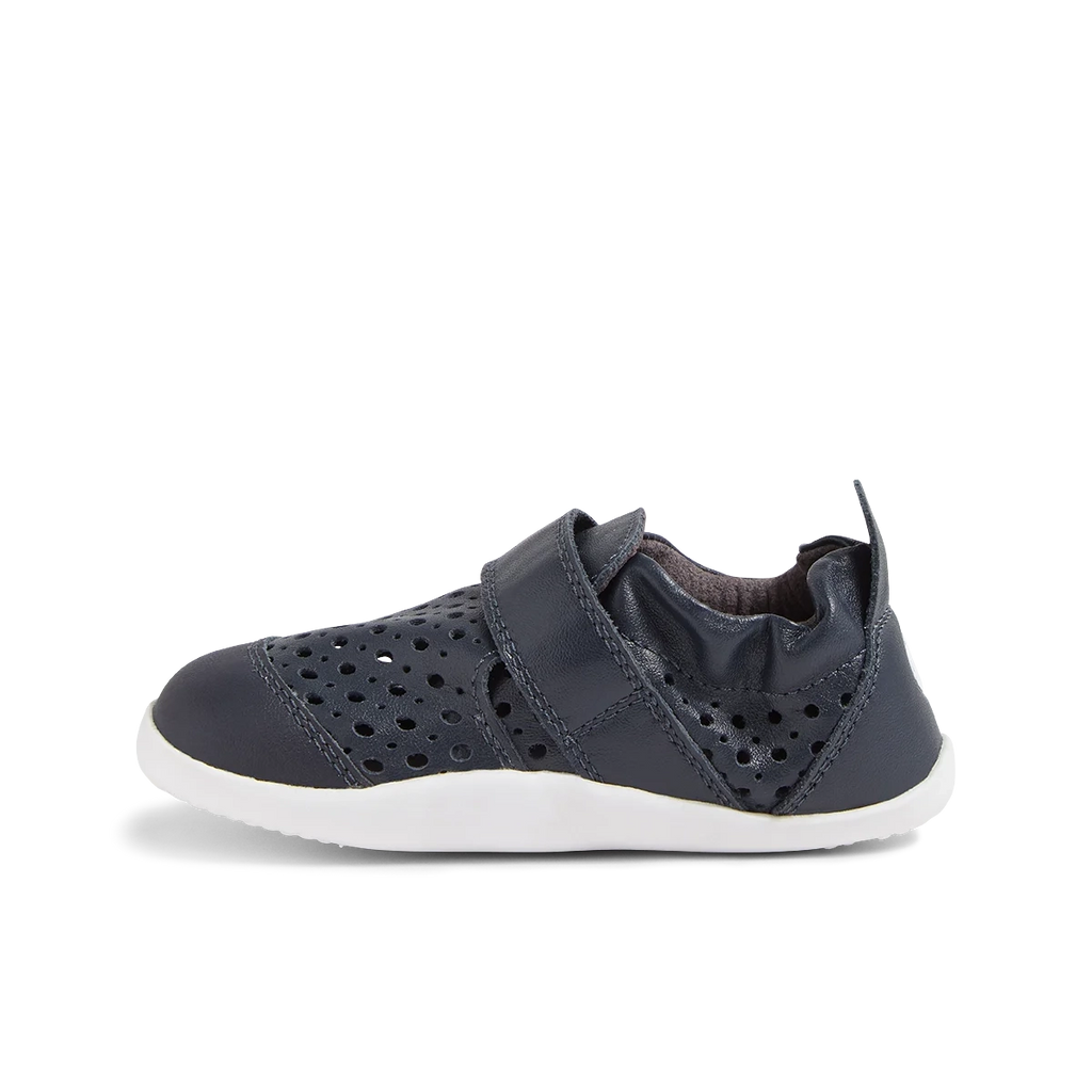 Xplorer Go punch leather shoe, Navy 