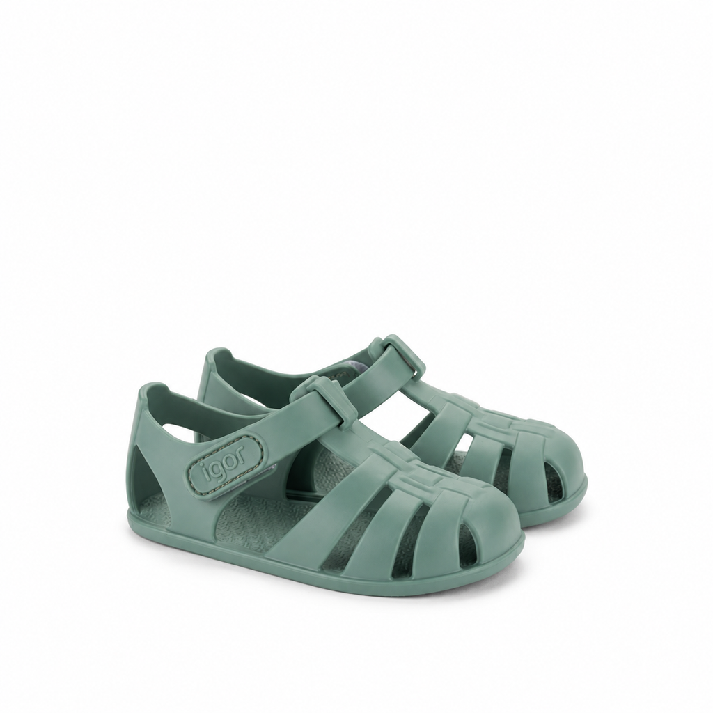 Sandali da spiaggia concetto barefoot, Verde