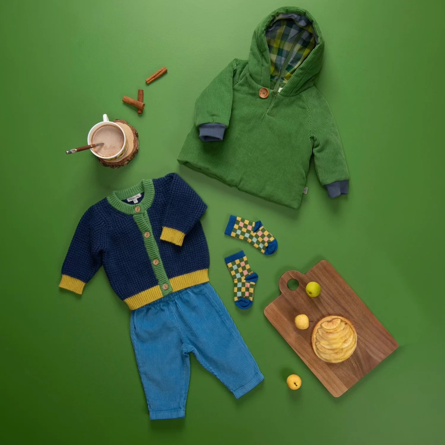 Cappotto con cappuccio in velluto a coste verde, Olivier