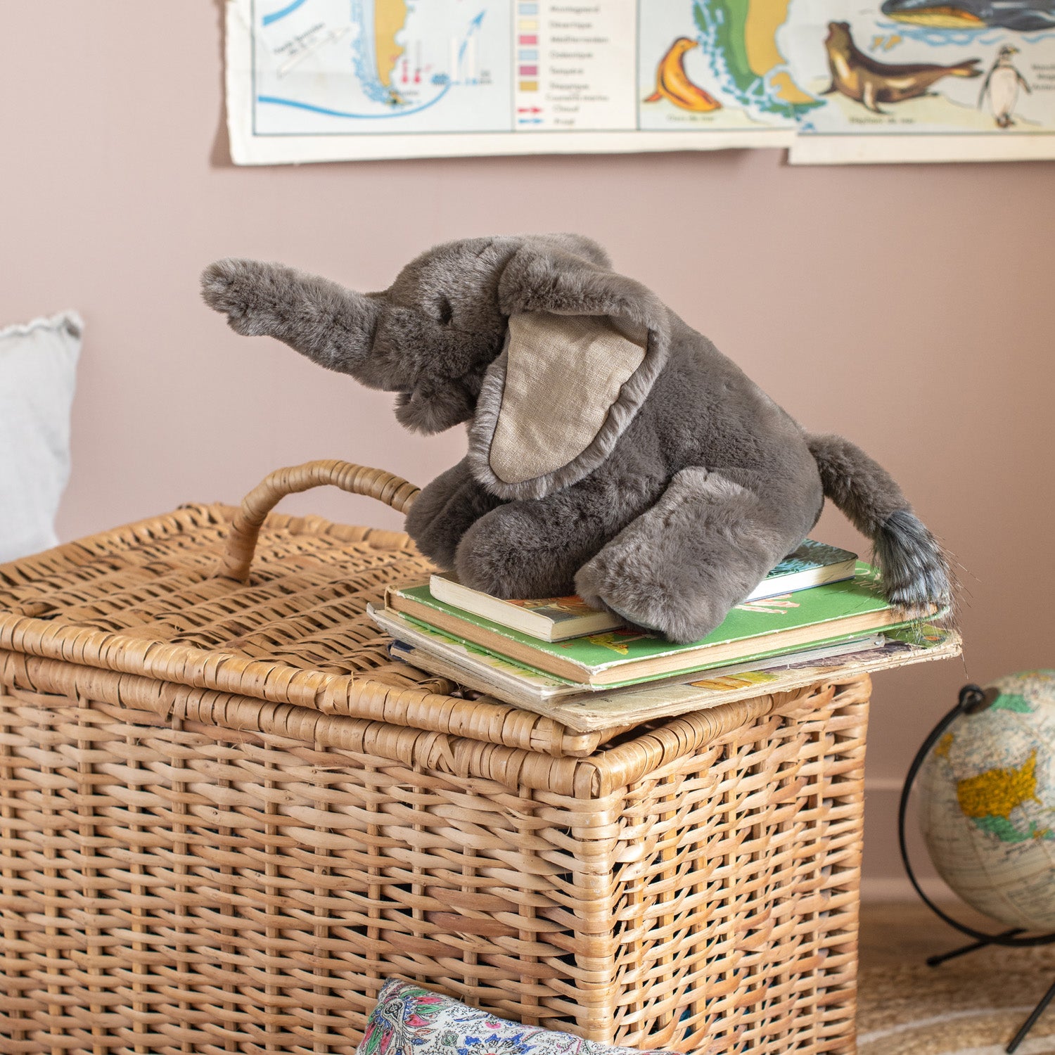 Small elephant plush toy