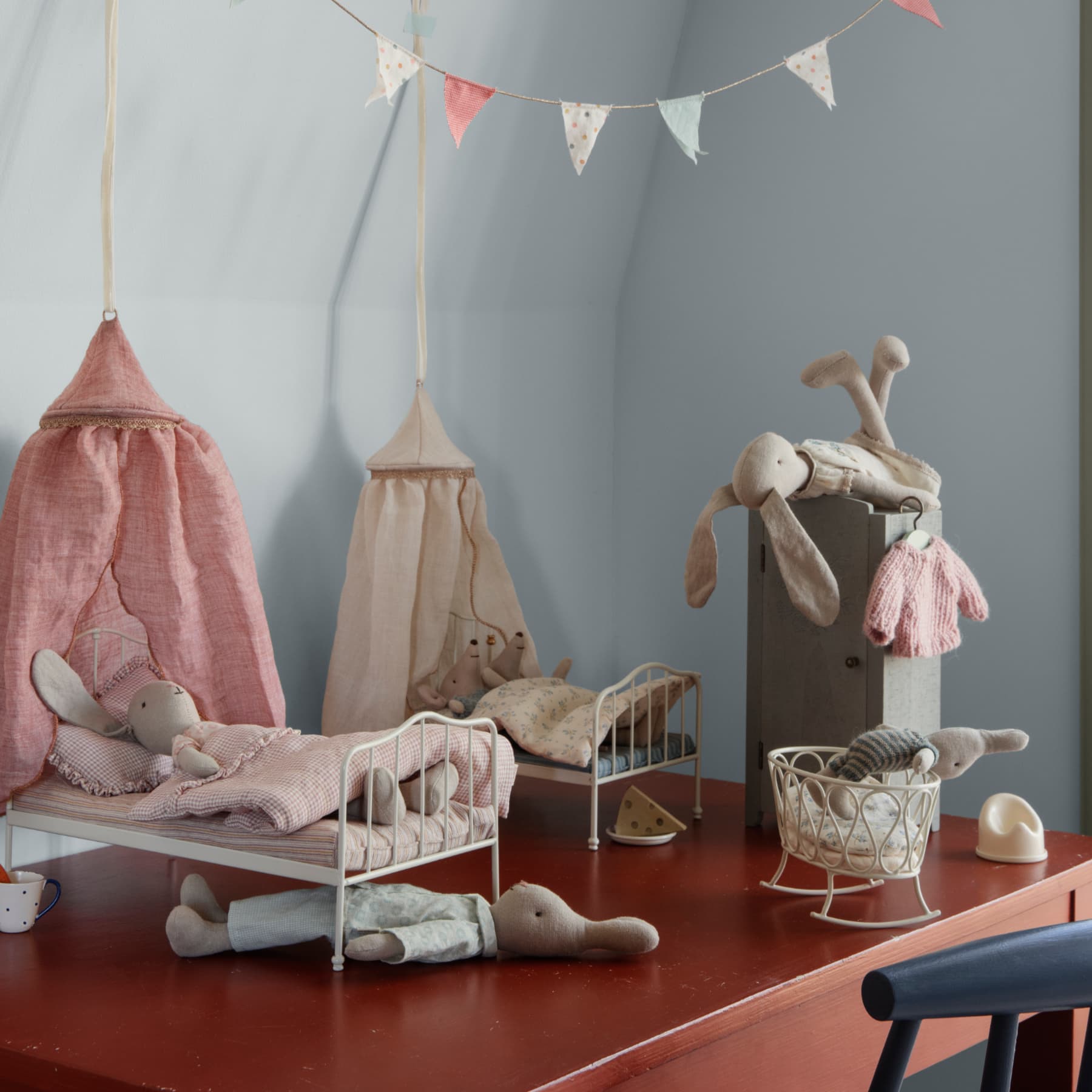 Maileg | Letto matrimoniale vintage off-white, Mouse