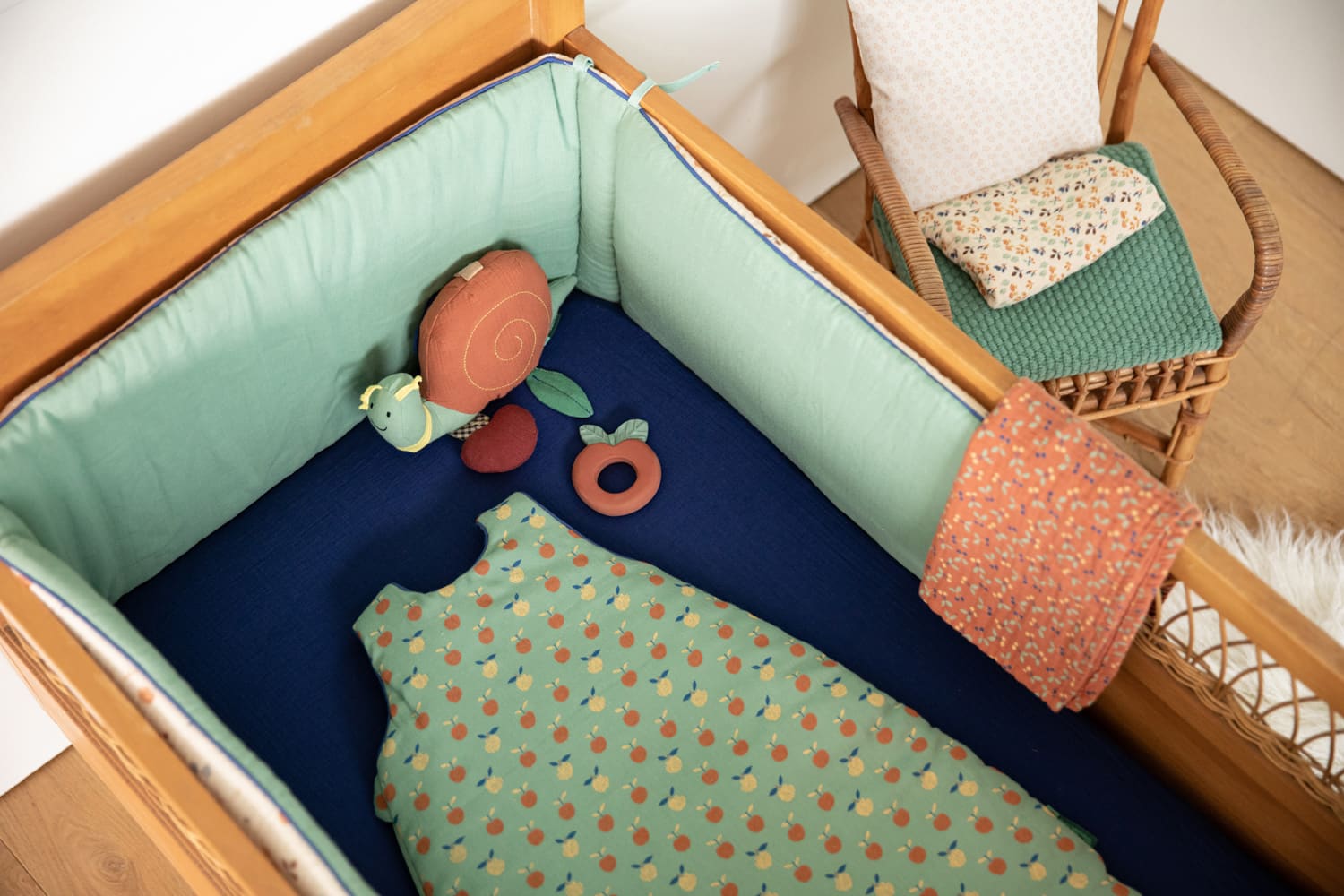 Snail hanging rattles and activities