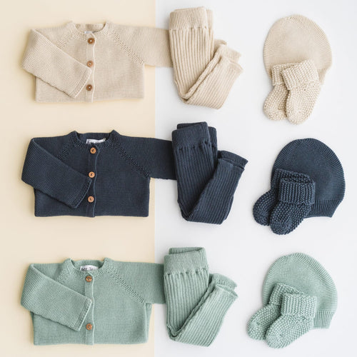 Knitted baby hat, Avena